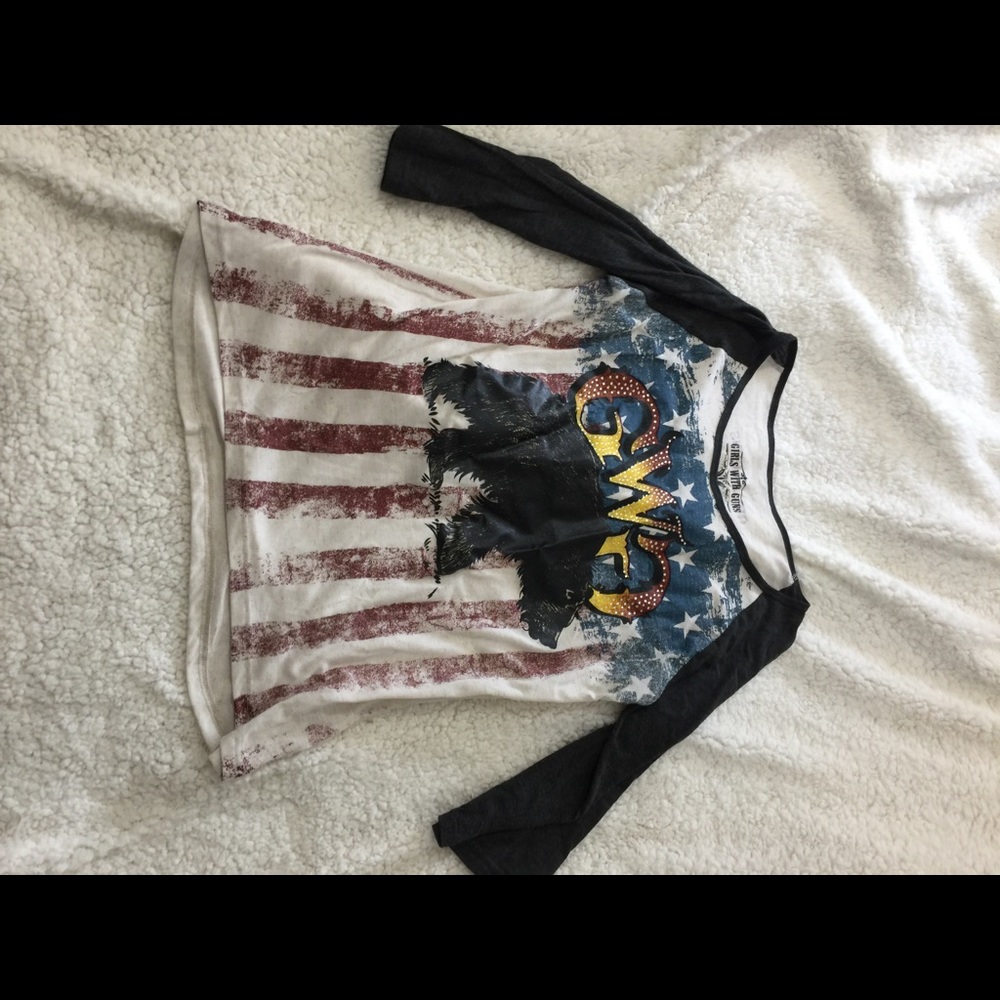 Girls with guns T-shirt